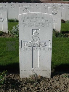 RUE-PETILLON MILITARY CEMETERY, FLEURBAIX - SAUNDERS, LEONARD HERBERT CHARLES