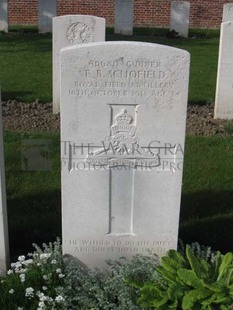 RUE-PETILLON MILITARY CEMETERY, FLEURBAIX - SCHOFIELD, EDWIN BORWICK