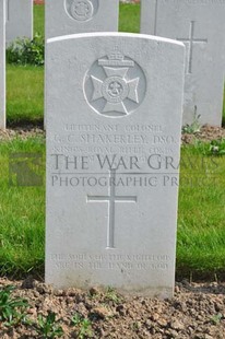 RUE-PETILLON MILITARY CEMETERY, FLEURBAIX - SHAKERLEY, GEOFFREY CHARLES