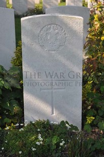 RUE-PETILLON MILITARY CEMETERY, FLEURBAIX - SISSON, J