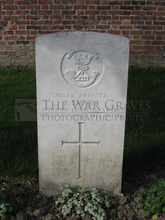 RUE-PETILLON MILITARY CEMETERY, FLEURBAIX - SMART, B