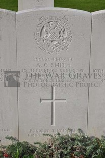 RUE-PETILLON MILITARY CEMETERY, FLEURBAIX - SMITH, ALBERT EDWARD
