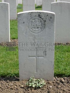 RUE-PETILLON MILITARY CEMETERY, FLEURBAIX - SMITH, C E
