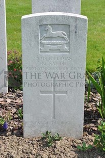 RUE-PETILLON MILITARY CEMETERY, FLEURBAIX - SMITH, N
