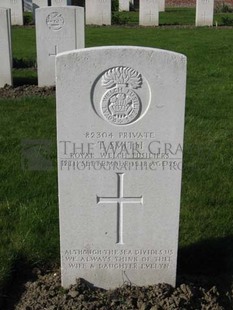 RUE-PETILLON MILITARY CEMETERY, FLEURBAIX - SMITH, T