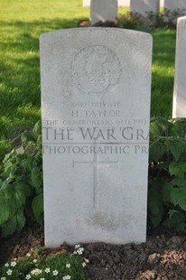 RUE-PETILLON MILITARY CEMETERY, FLEURBAIX - TAYLOR, H
