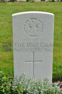 RUE-PETILLON MILITARY CEMETERY, FLEURBAIX - THOMAS, R