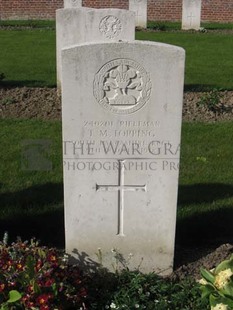 RUE-PETILLON MILITARY CEMETERY, FLEURBAIX - TOPPING, T M