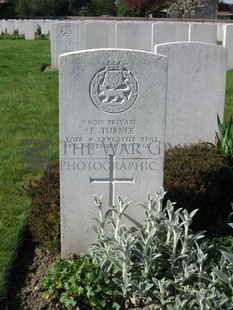 RUE-PETILLON MILITARY CEMETERY, FLEURBAIX - TURNER, FRED