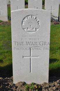 RUE-PETILLON MILITARY CEMETERY, FLEURBAIX - WHITE, FREDERICK THOMAS