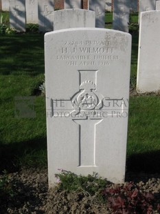 RUE-PETILLON MILITARY CEMETERY, FLEURBAIX - WILLS, GEORGE CHARLES