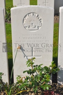 RUE-PETILLON MILITARY CEMETERY, FLEURBAIX - WOOLNOUGH, SIDNEY