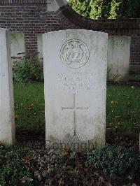 Combles Communal Cemetery Extension - Pearce, Ernest John