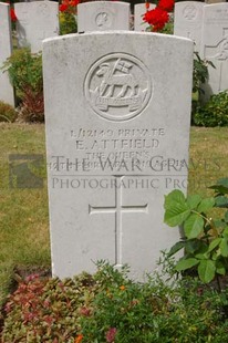 FORT PITT MILITARY CEMETERY - ATTFIELD, E