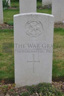 LE GRAND HASARD MILITARY CEMETERY, MORBECQUE - ASHBY, BERNARD GORDON