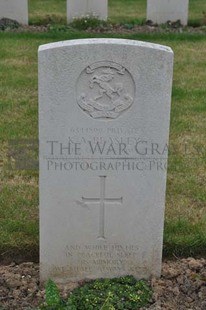 LE GRAND HASARD MILITARY CEMETERY, MORBECQUE - BEASLEY, KENNETH AUSTIN