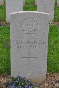 LE GRAND HASARD MILITARY CEMETERY, MORBECQUE - BROOKING, E
