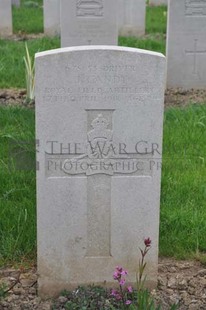 LE GRAND HASARD MILITARY CEMETERY, MORBECQUE - CANDY, JAMES