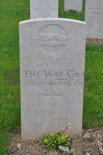 LE GRAND HASARD MILITARY CEMETERY, MORBECQUE - COATES, JOHN