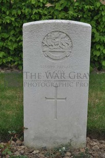 LE GRAND HASARD MILITARY CEMETERY, MORBECQUE - COX, GEORGE