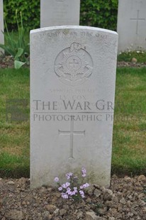 LE GRAND HASARD MILITARY CEMETERY, MORBECQUE - COX, JOSEPH VICTOR