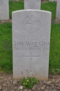 LE GRAND HASARD MILITARY CEMETERY, MORBECQUE - EMMS, FRANK