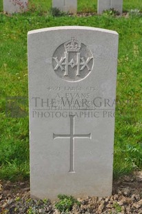 LE GRAND HASARD MILITARY CEMETERY, MORBECQUE - EVANS, A
