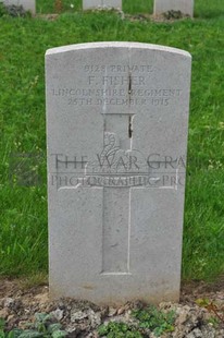 LE GRAND HASARD MILITARY CEMETERY, MORBECQUE - FISHER, F