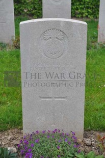 LE GRAND HASARD MILITARY CEMETERY, MORBECQUE - FRATER, ROBERT