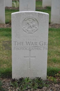 LE GRAND HASARD MILITARY CEMETERY, MORBECQUE - FREAIL, BRIAN