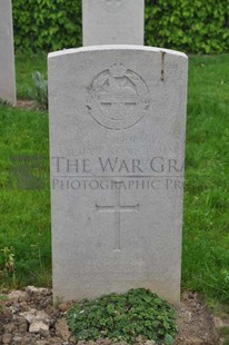 LE GRAND HASARD MILITARY CEMETERY, MORBECQUE - GEORGE, JOHN IEUAN