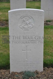 LE GRAND HASARD MILITARY CEMETERY, MORBECQUE - GOULDING, JOSEPH HUGH