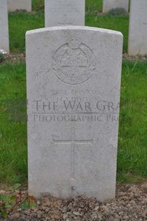 LE GRAND HASARD MILITARY CEMETERY, MORBECQUE - HADDOCK, C