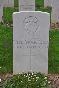 LE GRAND HASARD MILITARY CEMETERY, MORBECQUE - HADDOW, R