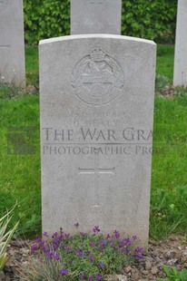 LE GRAND HASARD MILITARY CEMETERY, MORBECQUE - HEALY, D