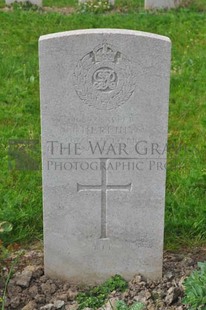LE GRAND HASARD MILITARY CEMETERY, MORBECQUE - HERLIHY, J