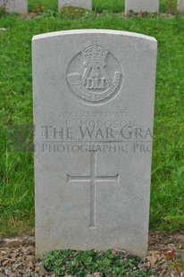 LE GRAND HASARD MILITARY CEMETERY, MORBECQUE - HODGSON, A E