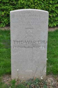 LE GRAND HASARD MILITARY CEMETERY, MORBECQUE - HURRELL, B L