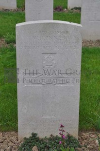 LE GRAND HASARD MILITARY CEMETERY, MORBECQUE - INNES, WILLIAM JAMES