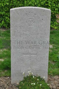 LE GRAND HASARD MILITARY CEMETERY, MORBECQUE - KEATING, HAROLD FRANCIS AMBOOR