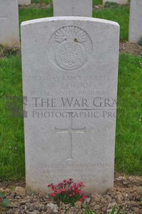 LE GRAND HASARD MILITARY CEMETERY, MORBECQUE - LOGAN, JOHN