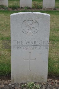LE GRAND HASARD MILITARY CEMETERY, MORBECQUE - MEADS, GEORGE ERNEST
