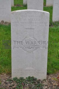 LE GRAND HASARD MILITARY CEMETERY, MORBECQUE - MILLER, ROBERT HOPPER