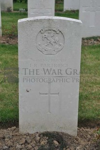 LE GRAND HASARD MILITARY CEMETERY, MORBECQUE - PARTRIDGE, LEWIS RAYMOND