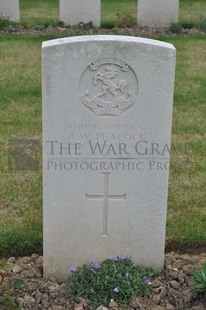 LE GRAND HASARD MILITARY CEMETERY, MORBECQUE - PEACOCK, ARTHUR WALTER