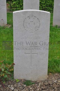 LE GRAND HASARD MILITARY CEMETERY, MORBECQUE - PETTIT, JOHN MERVIN