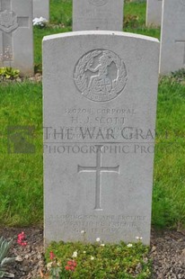 LE GRAND HASARD MILITARY CEMETERY, MORBECQUE - SCOTT, HERBERT JAMES