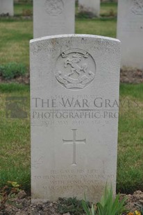 LE GRAND HASARD MILITARY CEMETERY, MORBECQUE - SCRACE, FREDERICK NELSON
