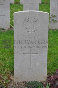 LE GRAND HASARD MILITARY CEMETERY, MORBECQUE - SMITH, ALAN JOSEPH