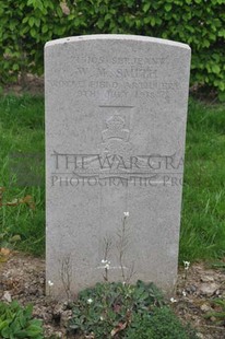 LE GRAND HASARD MILITARY CEMETERY, MORBECQUE - SMITH, W M